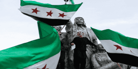 المصري لراية: إسرائيل تسعى لتقسيم سوريا.. والحل في دولة سورية للجميع