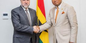 الهباش يطلع وزير خارجية غانا على الأوضاع في فلسطين