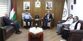 سلطة الاراضي تسلم مرسوماً بتخصيص ارض لصالح الشرطة في بيت لحم