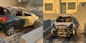 هجوم جديد على الطيبة: إحراق مركبتين وخط شعارات عنصرية