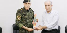 قوات الأمن الوطني في قلقيلية تزور جمعية الهلال الأحمر الفلسطيني