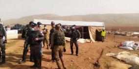 "مجلس المستعمرات" يقتحم منطقة الميتة بالأغوار الشمالية ويصور مساكن المواطنين