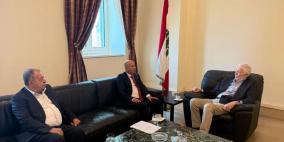 بيروت: أبو هولي يبحث مع السفير دمشقية آلية تنفيذ قرار الرئيس بشأن إعادة تشكيل اللجان الشعبية وإجراء انتخاباتها