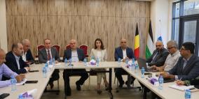 وزارتا الحكم المحلي والعمل تعقدان ورشة عمل للتعريف ببرنامج التعافي وخلق فرص العمل المؤقتة