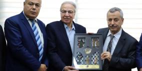 جامعة نابلس توقع اتفاقية مع د. سالم أبو خيزران لدعم برنامج الفيزياء الطبية