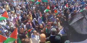 عشائر الخليل تبايع الرئيس عباس وتؤكد تمسكها بوحدة الوطن والأرض