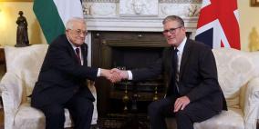 الرئيس عباس يلتقي رئيس الوزراء البريطاني