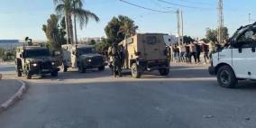 الاحتلال يواصل عدوانه على طولكرم: اعتقالات ومداهمة المنازل وتجريف للأراضي