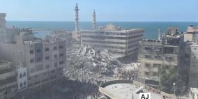 شاهد: الاحتلال يدمّر برج الغفري في منطقة الميناء غرب مدينة غزة