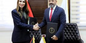 النائب العام ووزيرة العمل يطلقان دليل إجراءات التدريب المهني للأطفال والأحداث