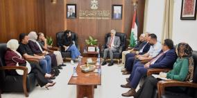 برهم يبحث مع نقابة العاملين في "خضوري" عدداً من القضايا التطويرية