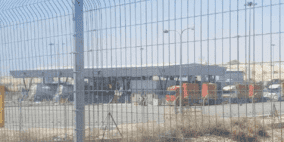 الاحتلال يغلق معبر الكرامة في كلا الاتجاهين