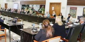 "التربية" تلتقي مع معلمين وكوادر شاركوا بجولة علمية في فنلندا