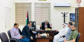 قلقيلية: المحافظ يزور الكلية الشرعية، ويلتقي عميدها الجديد.