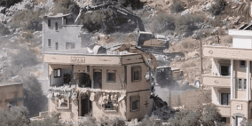 الاحتلال يهدم منزلا في قرية المغير