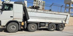 ضبط 34 طن مخلفات بناء قادمة من إسرائيل في محافظة قلقيلية