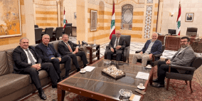 وفد فلسطيني يناقش مع رئيس الحكومة اللبنانية أوضاع اللاجئين