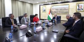 مصطفى يبحث مع اتحاد البلديات الهولندية دعم برامج بلديات الضفة وغزة وخطط التعافي والإعمار