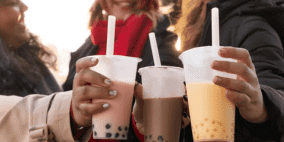 "Bubble tea".. شراب يعشقه المراهقون يخفي مخاطر قياسية