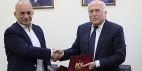 وزارة الاقتصاد و"بال تريد" توقعان مذكرة تفاهم لتطوير وتنمية الصادرات الوطنية