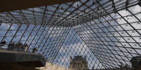 فرنسا.. كشف تفاصيل جديدة بشأن منفذي سرقة اللوفر