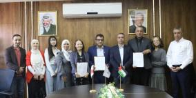 توقيع محضر مشاورات مشروع "تحسين سبل العيش المجتمعية في مخيمات اللاجئين" 