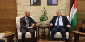 حجاوي يبحث مع رئيس التعاون الإنمائي الألماني دعم الحكم المحلي والخدمات الأساسية في قطاع غزة