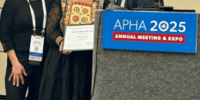 الدكتورة جُمَانة عودة أول عربية تحصل على  جائزة "العدالة الصحية – قسم الإعاقة"  من الجمعية الأمريكية للصحة العامة