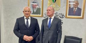 وزير الداخلية يلتقي سفير حقوق الإنسان في وزارة الخارجية الهولندية ويم غيرتس 