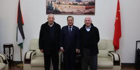 السفير عواد يستقبل العالول والوفد المشارك في مؤتمر الحوار بين الحضارتين الصينية والعربية