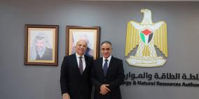 رئيس سلطة الطاقة يستقبل رئيس مجلس إدارة صندوق الاستثمار لبحث تعزيز الاستثمار في قطاع الطاقة المتجددة