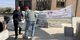 إتحاد جمعيات المزارعين ينهي توزيع  بذار علفية و سماد عضوي للمزارعين في الضفة الغربية