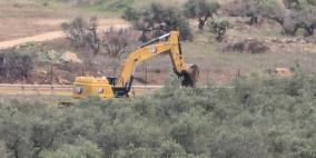 الاحتلال يقتلع أشجاراً ويجرف أراضٍ في ترمسعيا