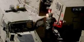 الاحتلال يعتقل أسرة كاملة من قرية كيسان شرق بيت لحم