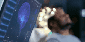 دراسة: اضطراب الساعة البيولوجية قد ينذر بالإصابة المبكرة بالخرف