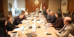 محافظ سلطة النقد يبحث مع رئيسة البنك الأوروبي سبل دعم القطاع المصرفي الفلسطيني