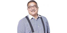 حقيقة وفاة الإعلامي إبراهيم عيسى الصحفي المصري المعروف