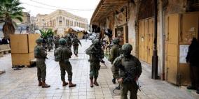 لليوم الثالث: الاحتلال يواصل مداهمة المنطقة الجنوبية في الخليل ويعتقل 7 مواطنين