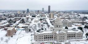 بسبب العاصفة الشتوية.. ترامب يعلن حالة الطوارئ في 10 ولايات