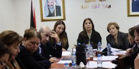 وزارة شؤون المرأة ولجنة صايغة الدستور تعقدان لقاءً تشاورياً مع المجتمع المدني حول مسودة الدستور المؤقت