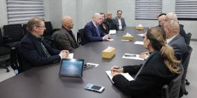 وزير الداخلية يبحث مع مدير منظمة "هالو ترست" التعاون في إزالة مخلفات الحروب