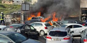 مستوطنون يحرقون مشطبا للمركبات في دير شرف وخيمة في المسعودية