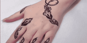 رجاء ماضي تحوّل رسم الحنّة إلى مصدر دخل وتدريب للفتيات