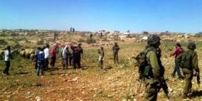 الاحتلال يحتجز طاقما تابعا للهلال الأحمر في مسافر يطا