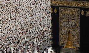 دعاء القنوت في الحرم المكي مكتوب كامل ليلة القدر 2026.. نص دعاء التهجد من المسجد الحرام (استمع)