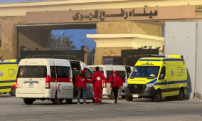 إجلاء مرضى عبر معبر رفح لتلقي العلاج في الخارج وإغلاق المعبر غدا