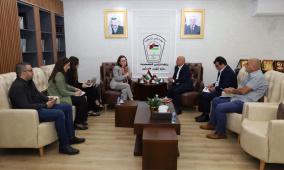 أبو هولي يطالب بلجيكا بحشد دعم دولي للأونروا وتأمين تمويل مستدام