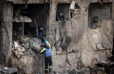 قصف على لبنان وحزب الله يطلق قذائف صاروخية