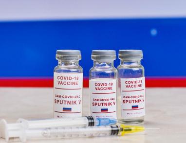 خاص | حقيقة لقاحات السرطان الروسية.. بين الأمل العلمي والواقع السريري