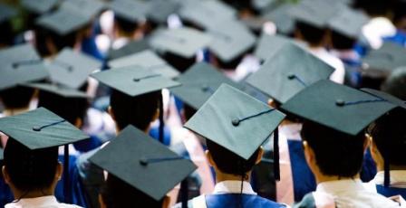 "التعليم العالي" تعلن عن منح دراسية بمجال الطب في كوبا